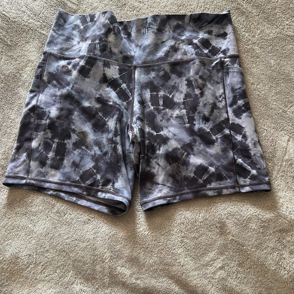 Athleta Black and Gray Tie-Dye Athletic Shorts